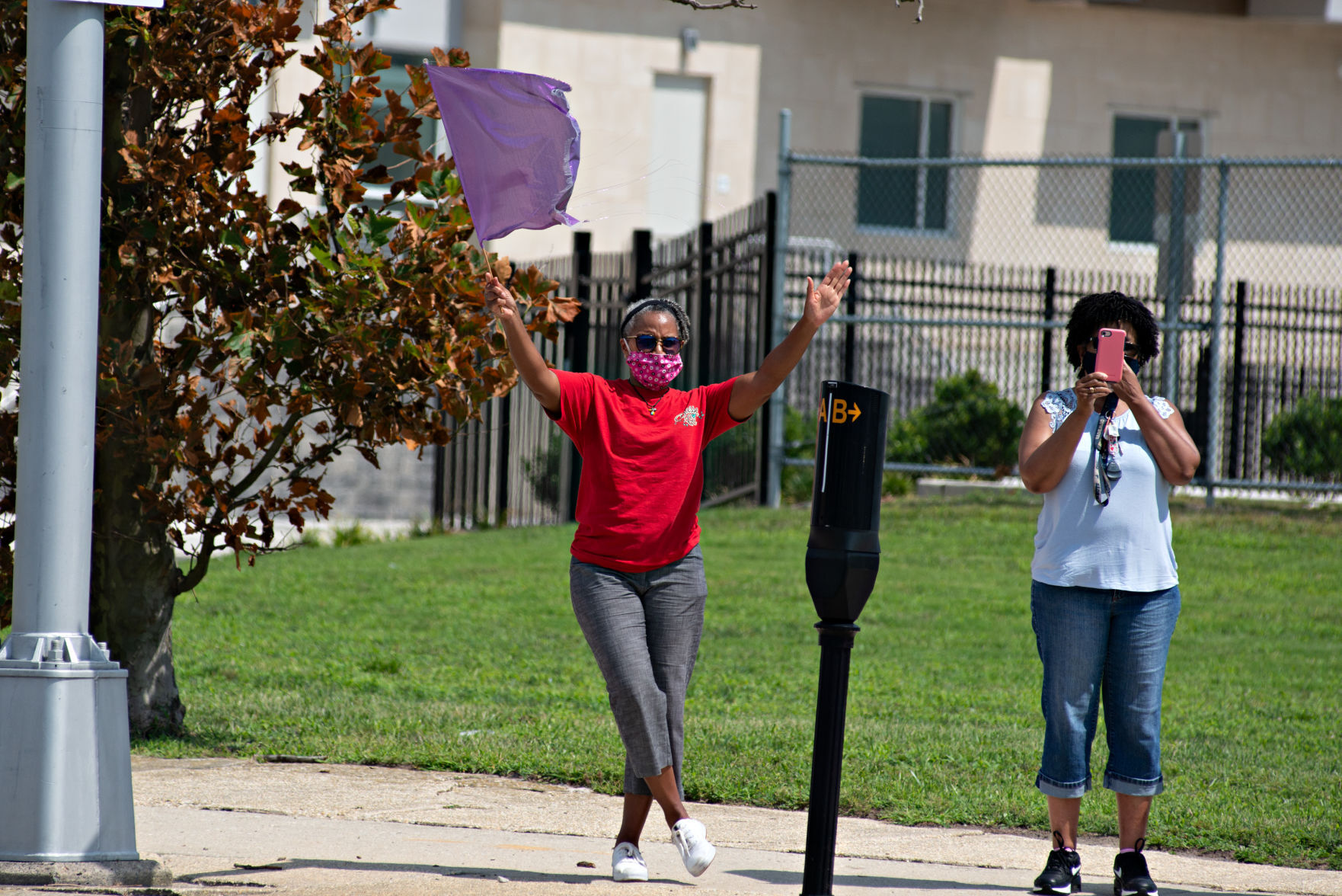 080920_nws_carparade